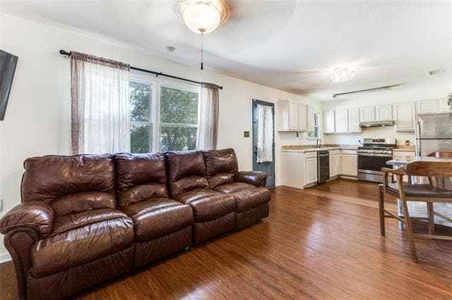 Building Photo - 2311 Blyth Dr