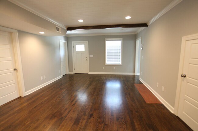 Building Photo - Luxury 4 Bedroom Home Available for Fall 2026!