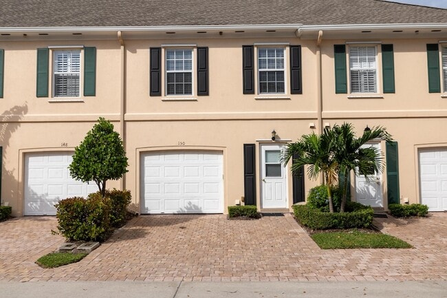 Photo - 150 Wentworth Ct Townhome