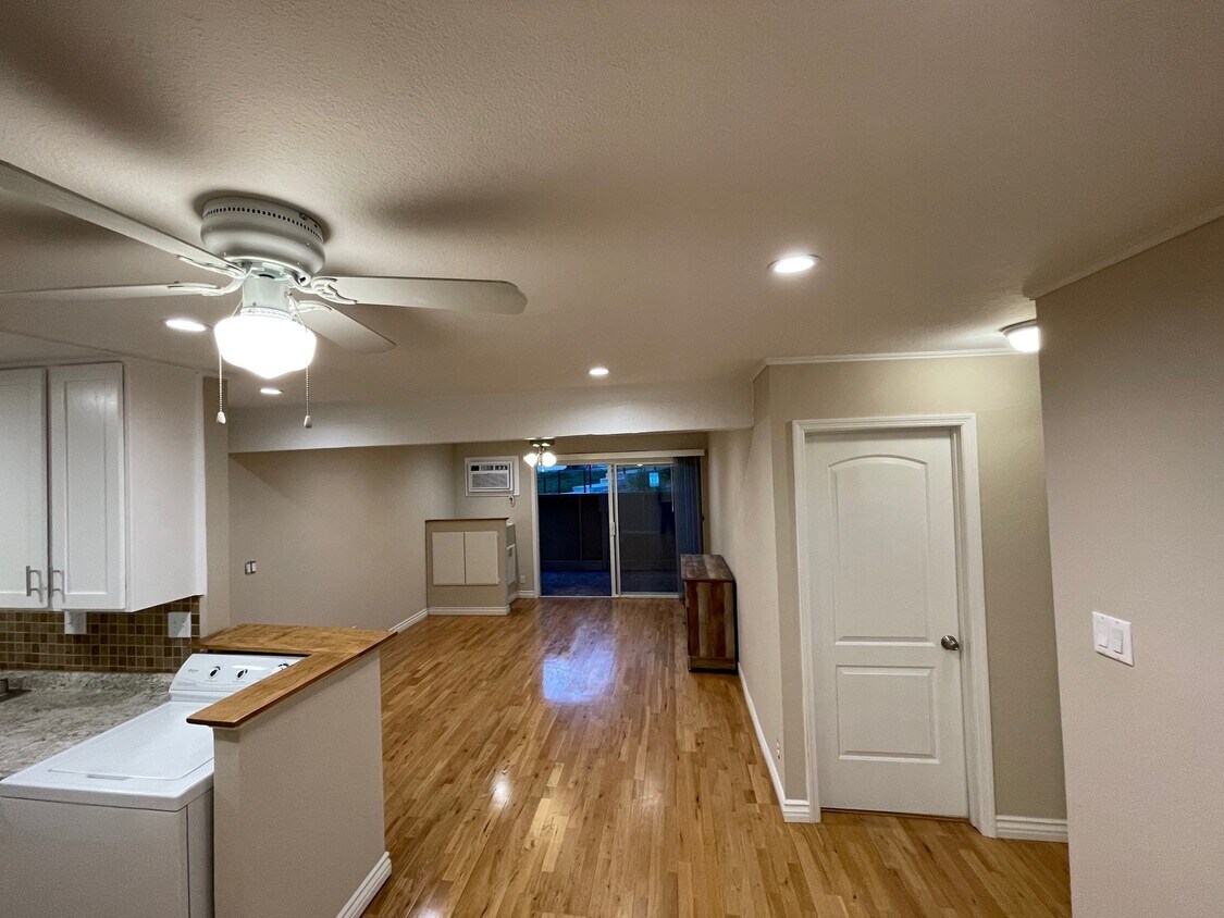 Primary Photo - 28947 Thousand Oaks Blvd