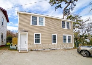 Building Photo - 1007 Hogan St