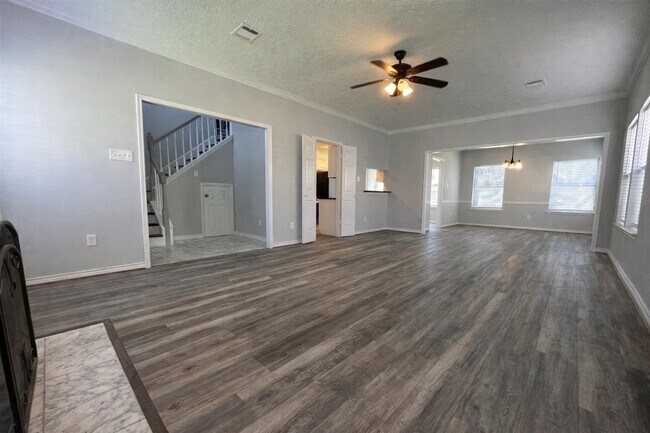 Foto del edificio - 16430 Elmwood Point Ln