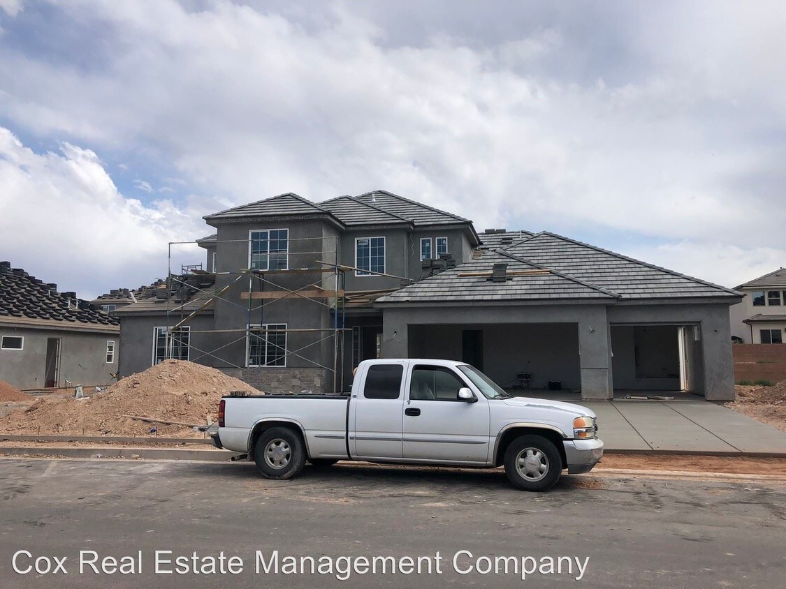 Primary Photo - 5 br, 4 bath House - 3190 E Seegmiller Dr