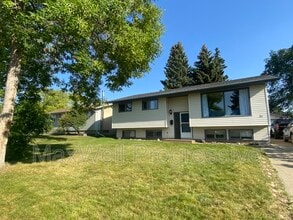 Building Photo - 31 Sandpiper Dr