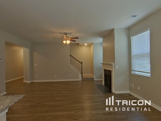 Building Photo - 864 Bentley Dr