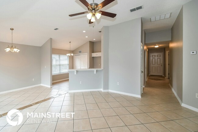 Building Photo - 6645 Leslie Oaks Ln