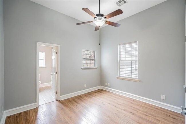 Building Photo - 2128 Toledano St