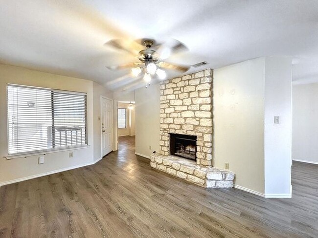 Building Photo - 1730 Timber Ridge Rd