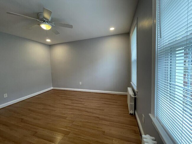 Foto del edificio - 1527 17th St SE