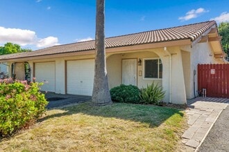 Building Photo - 4206-4208 Casa Blanca Ln