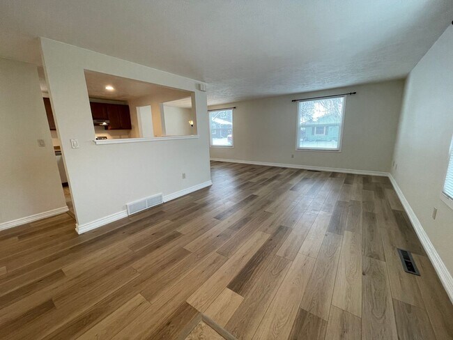 Photo - Updated 3BD/2.5BA Westminster Home