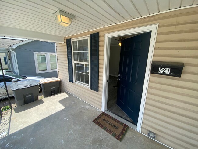 Foto del edificio - Lawncare and water included- 1 Bed 1.5 Bat...