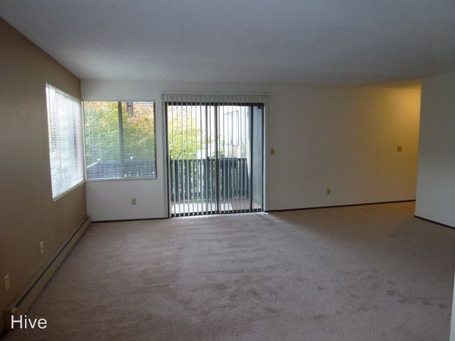 Foto principal - 6568 4th Ave NE