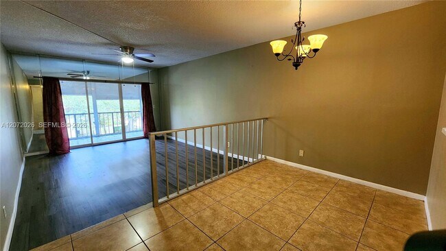 Foto del edificio - 2700 Coral Springs Dr