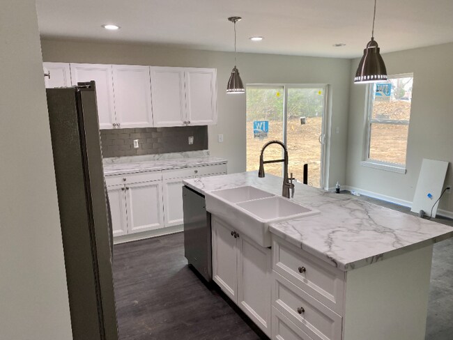 Foto del edificio - 12230 Leavenworth Rd