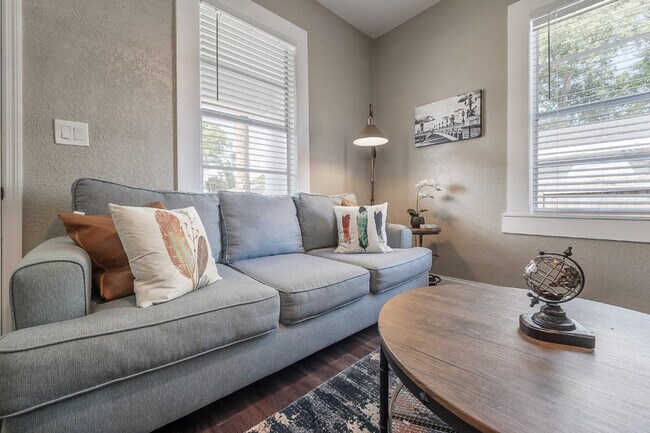 Building Photo - 2501 W North B St