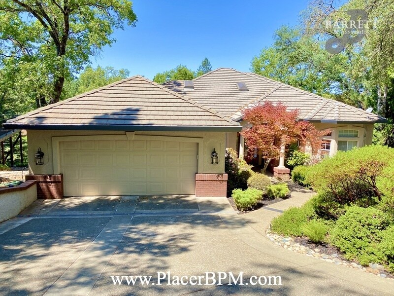 Foto principal - 23804 Lakeview Ct