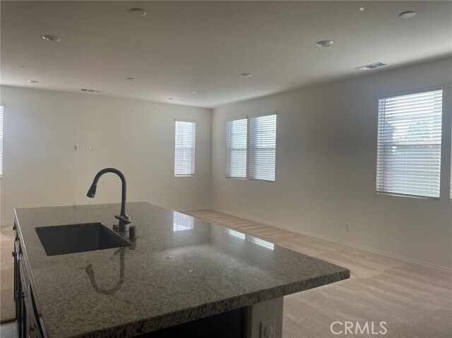 Foto del edificio - 3131 E Mt Rainier Drive