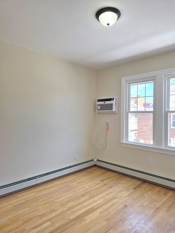 Foto del edificio - 359 N 12th St