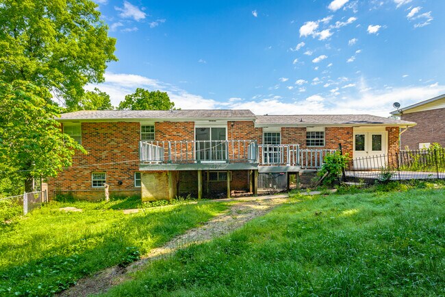 Foto del edificio - 12 Sandra Dr