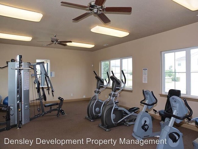 Building Photo - 7053 S Greensand Dr