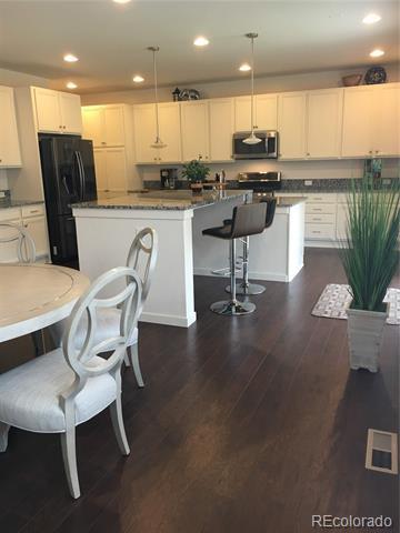 Foto del edificio - 14090 Blue Wing Ln