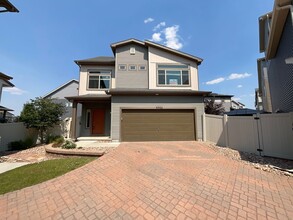 Building Photo - 6562 Shadow Star Dr