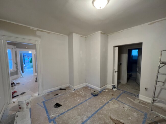 Building Photo - 644 Brooks St