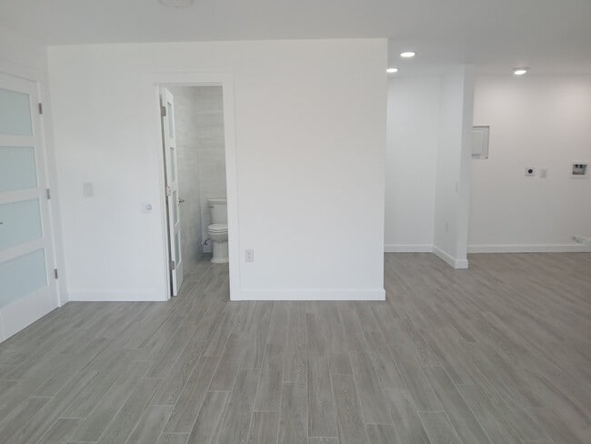 Foto del edificio - 309 Shore Rd