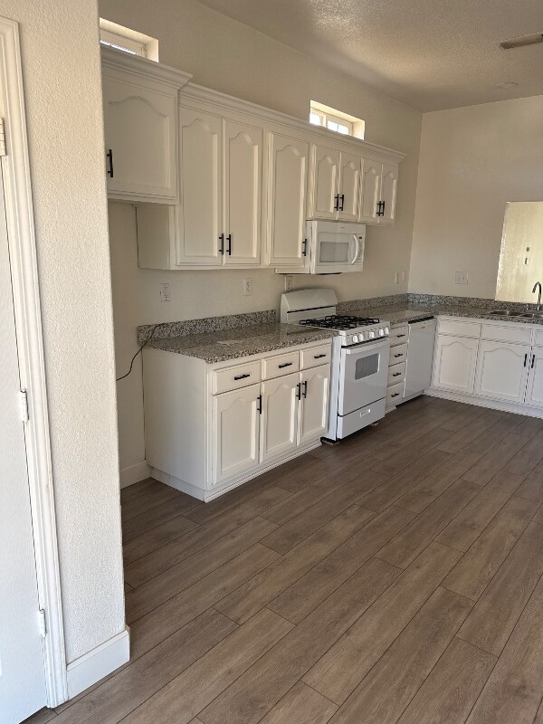Foto del edificio - 22156 E Milton Rd