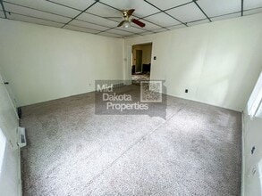 Building Photo - 408 S Duff St