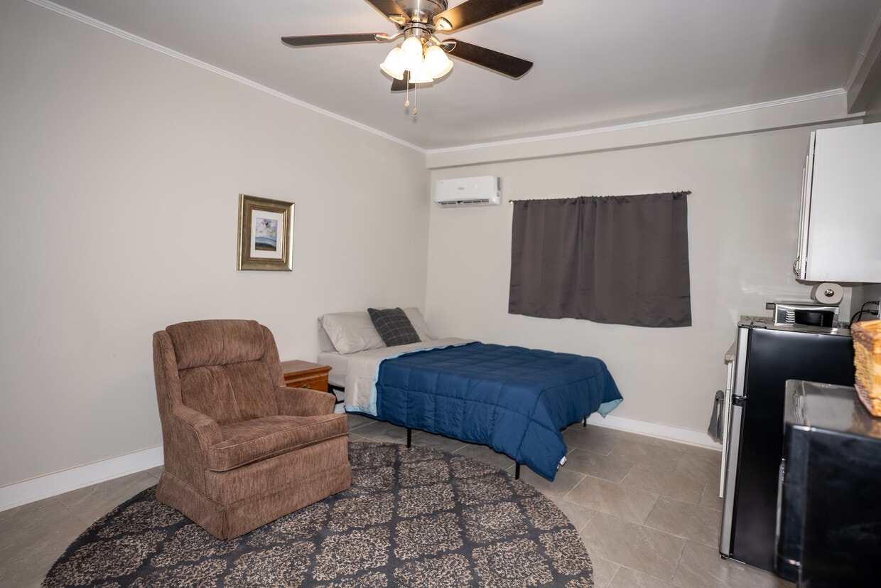 130 Ella St Unit 3, Chester, SC 29706 Room for Rent in Chester, SC