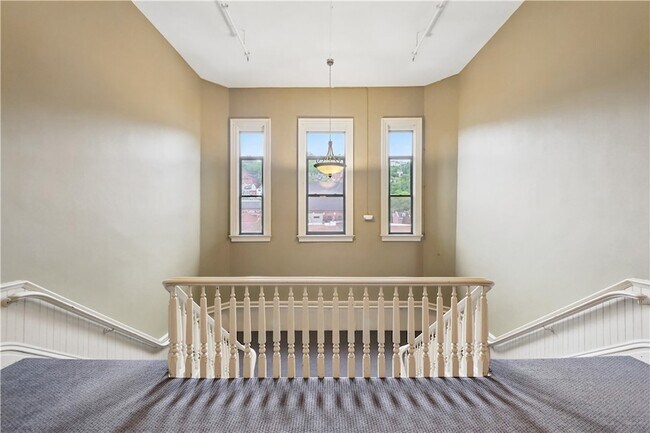 Building Photo - 120 S 15th St