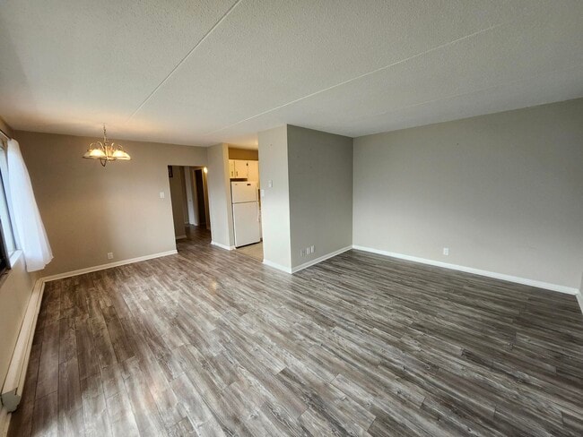 Building Photo - 411 Ellerdale St