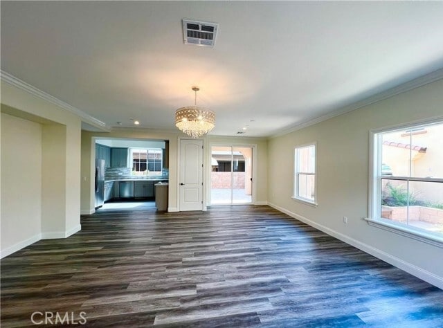 Building Photo - 328 E Live Oak St