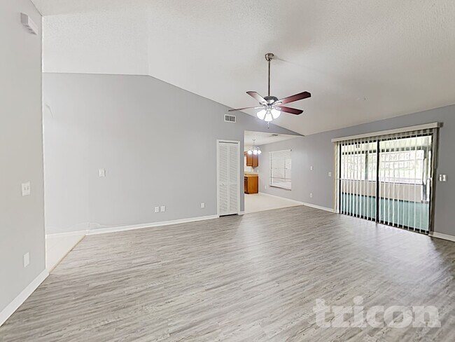 Foto del edificio - 6427 Undine Way