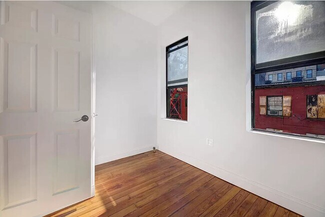 Building Photo - 24 Saint Marks Place