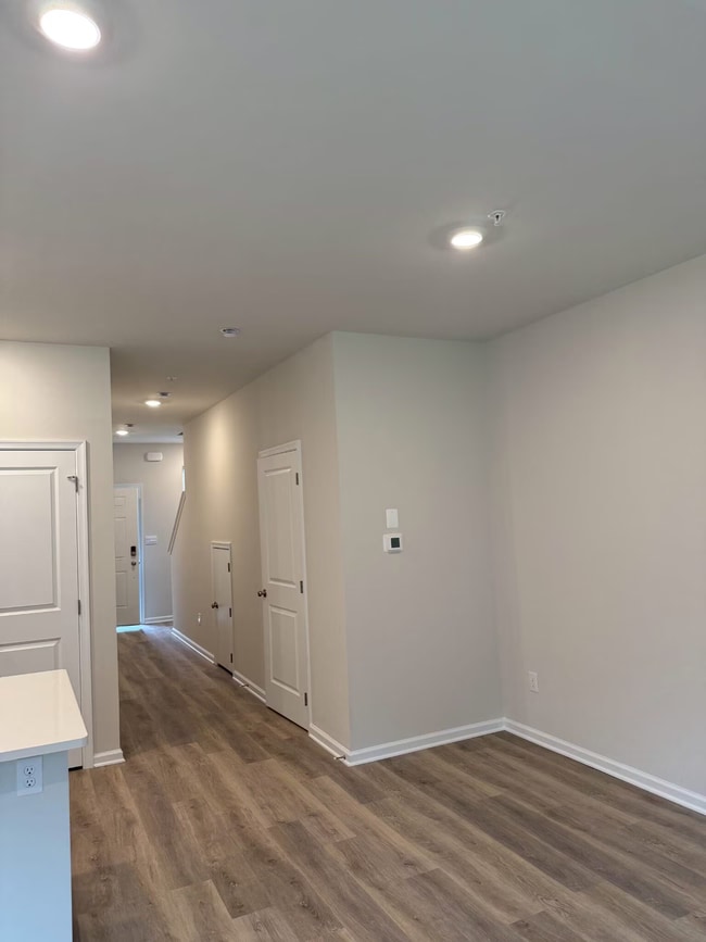 Building Photo - 1216 Susan Cir