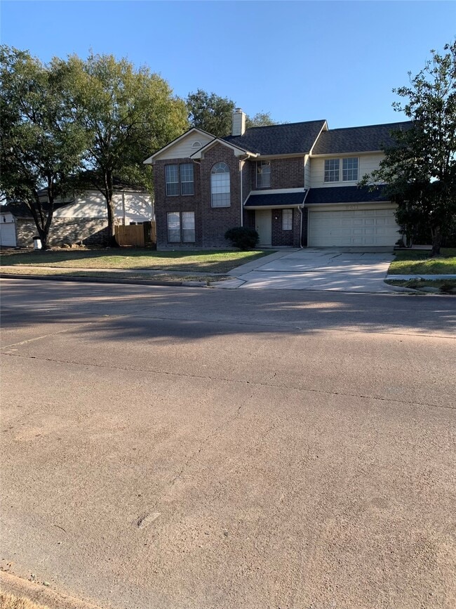 Building Photo - 8411 Battleoak Dr