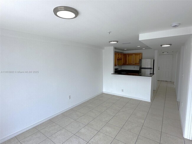 Foto del edificio - 2401 NW 23 St