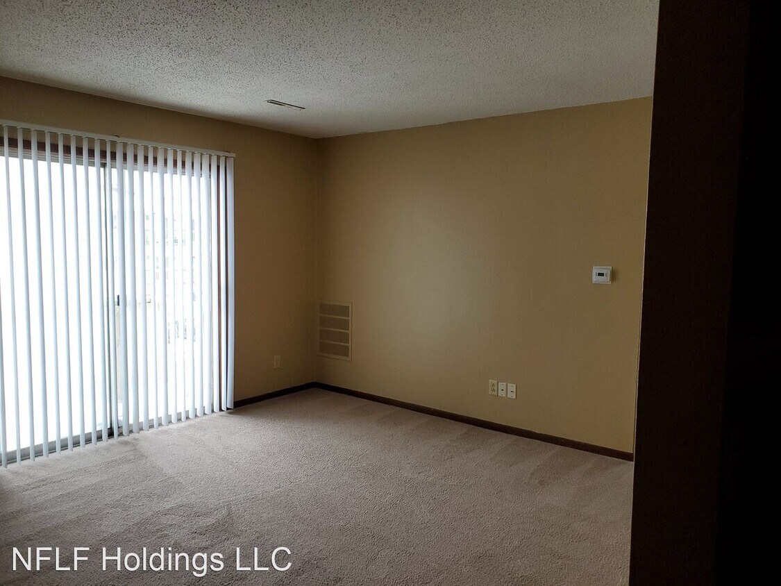 308 S J St, Indianola, IA 50125 Room for Rent in Indianola, IA