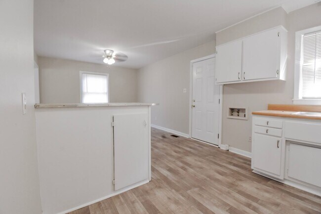 Foto del edificio - Updated 3 Bedroom and 1.5 Bath Home