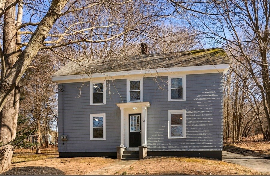 38 Forest Street Unit 2 Condo for Rent in Danvers, MA