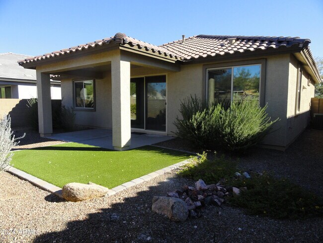 Foto del edificio - 4666 N 204th Ln