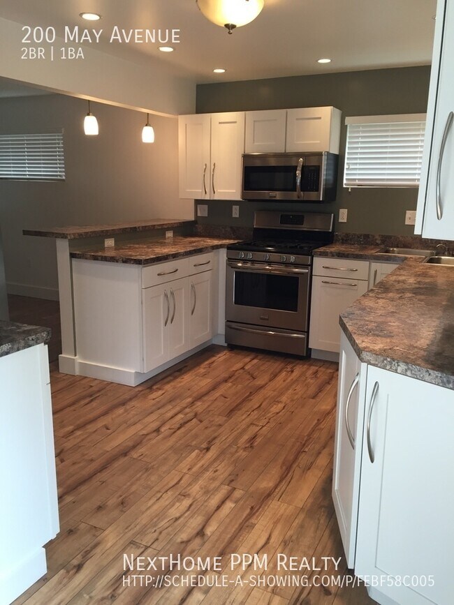 Building Photo - 2 Bedroom, 1 Bath Single Family Home