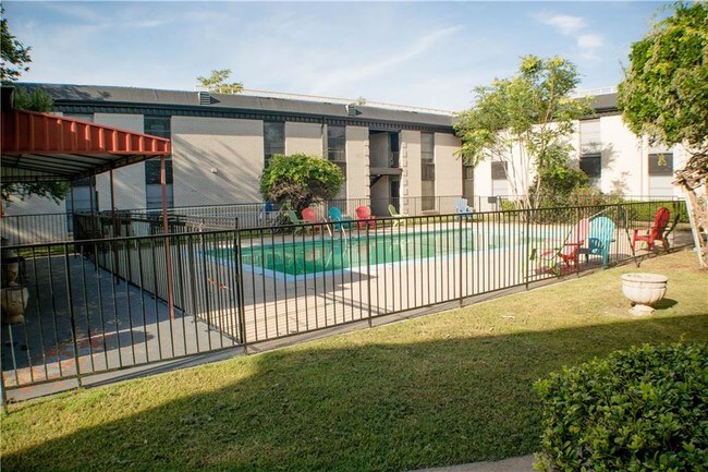 Building Photo - 2800 Sayles Blvd