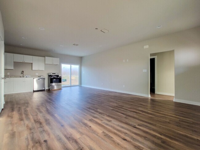 Foto del edificio - 3840 Skylane Ave