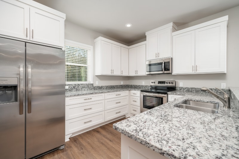 109 Pocola Dr Unit 102 Cheyenne, Piney, AR 71913 Room for Rent in