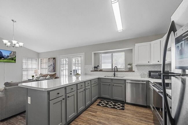Foto del edificio - 5510 Heathercrest Dr