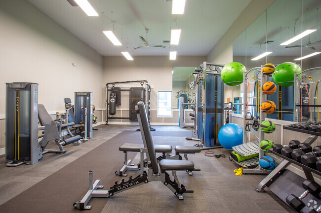 Fitness Center - Lincoln Shores Apartments